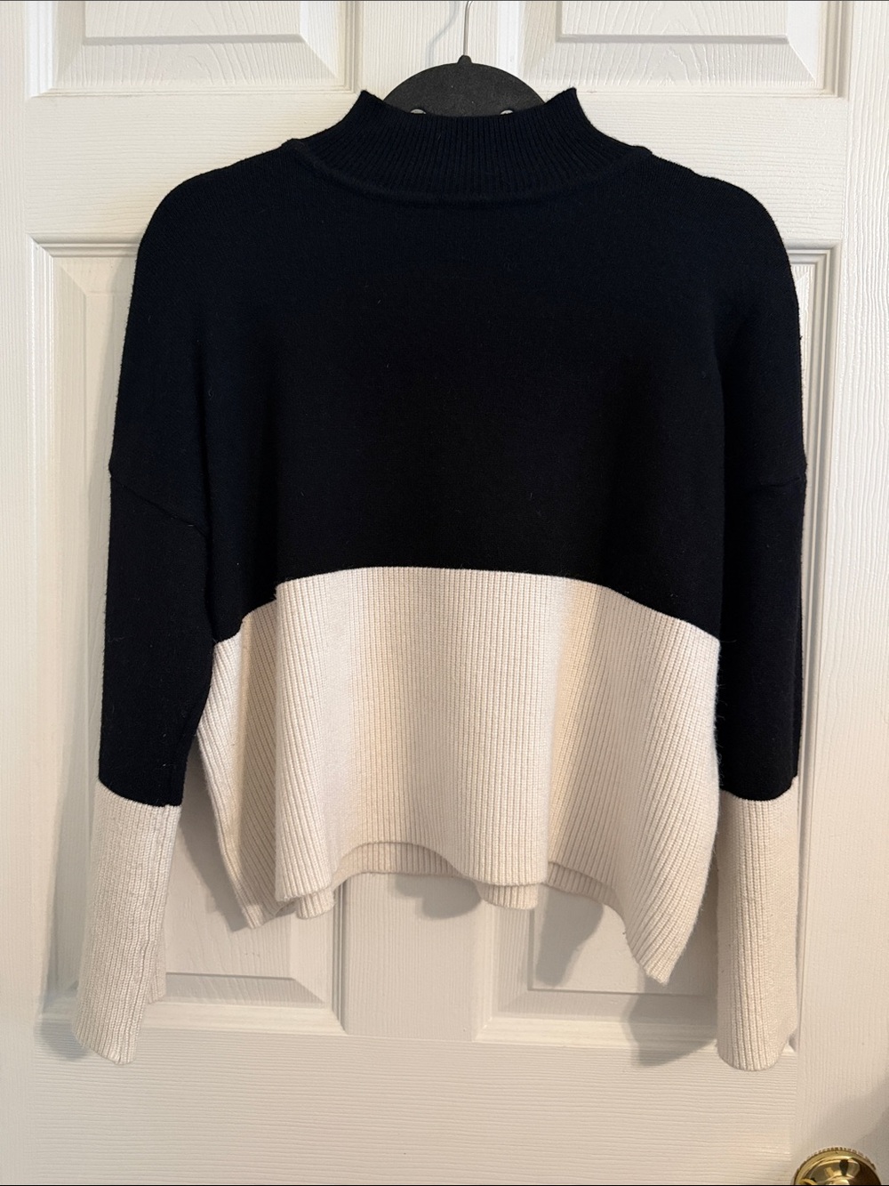 FRNCH Colorblock Mock Neck Cropped Sweater Sz Small/Medium Black & Cream